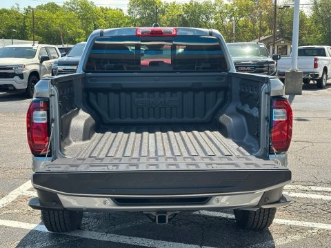 New Sterling Metallic 2026 GMC Canyon Elevation 4WD - photo 6 - Stock #261152