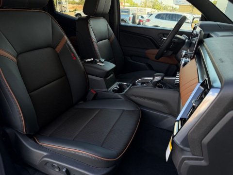 2026 GMC Canyon AT4 - Photo 15