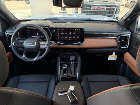2026 GMC Canyon AT4 - Photo 18