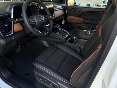 2026 GMC Canyon AT4 - Photo 8
