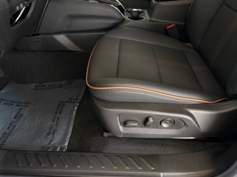 New Volcanic Red Tintcoat 2026 GMC Canyon AT4 4WD - photo 11 - Stock #261288