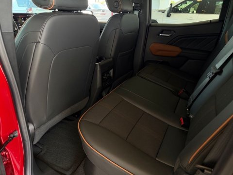 New Volcanic Red Tintcoat 2026 GMC Canyon AT4 4WD - photo 14 - Stock #261288
