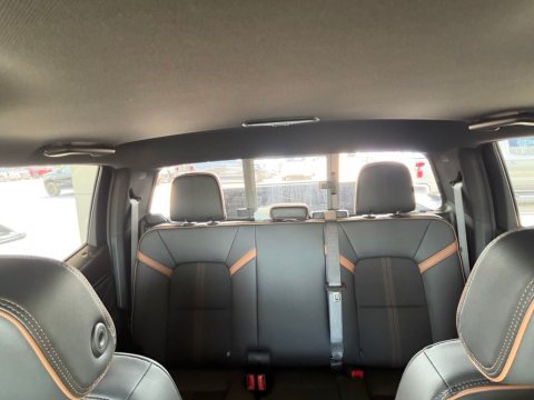 New Volcanic Red Tintcoat 2026 GMC Canyon AT4 4WD - photo 25 - Stock #261288