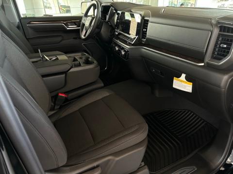 New Onyx Black 2026 GMC Sierra 1500 SLE RWD - photo 15 - Stock #260656