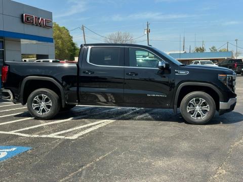 New Onyx Black 2026 GMC Sierra 1500 SLE RWD - photo 4 - Stock #260656