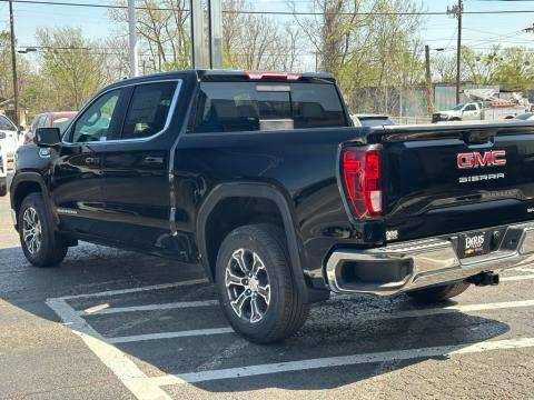 New Onyx Black 2026 GMC Sierra 1500 SLE RWD - photo 8 - Stock #260656