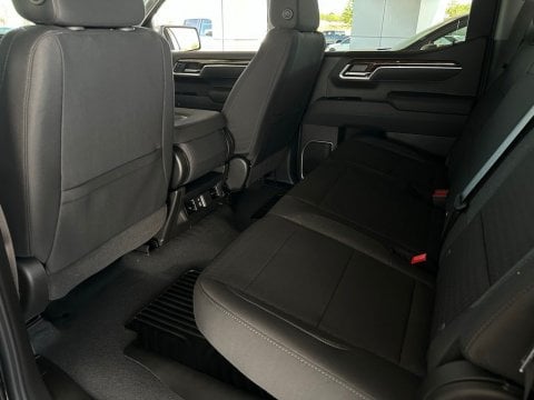 New Onyx Black 2026 GMC Sierra 1500 SLE RWD - photo 14 - Stock #260656