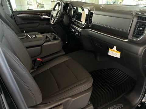 New Onyx Black 2026 GMC Sierra 1500 SLE RWD - photo 15 - Stock #260656