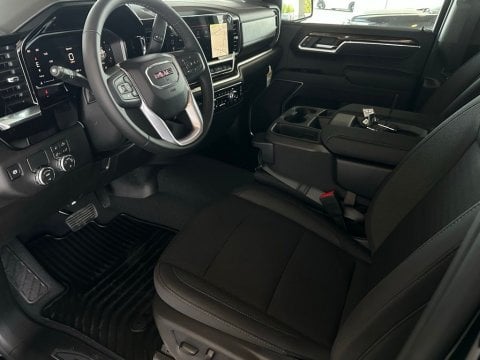 New Onyx Black 2026 GMC Sierra 1500 SLE RWD - photo 9 - Stock #260656