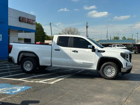 New Summit White 2026 GMC Sierra 1500 Pro RWD - photo 4 - Stock #260623