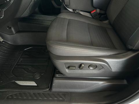 Pre-Owned Summit White 2025 GMC Sierra 1500 Pro 4WD - photo 12 - Stock #260615C