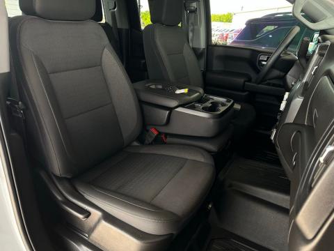 Pre-Owned Summit White 2025 GMC Sierra 1500 Pro 4WD - photo 17 - Stock #260615C