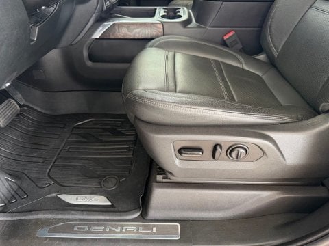 Pre-Owned Red Quartz Tintcoat 2019 GMC Sierra 1500 Denali 4WD - photo 12 - Stock #260987C
