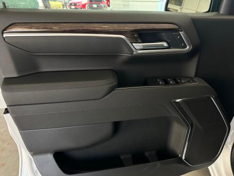 New Summit White 2026 GMC Sierra 1500 SLE 4WD - photo 10 - Stock #260763