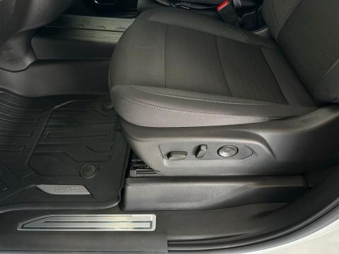 New Summit White 2026 GMC Sierra 1500 SLE 4WD - photo 11 - Stock #260763