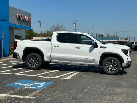 New Summit White 2026 GMC Sierra 1500 SLE 4WD - photo 4 - Stock #260763