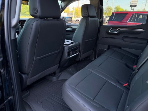 New Onyx Black 2026 GMC Sierra 1500 Elevation 4WD - photo 18 - Stock #261267
