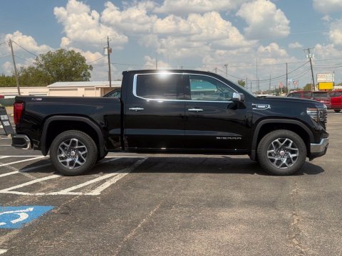 New Onyx Black 2026 GMC Sierra 1500 SLT 4WD - photo 21 - Stock #261336
