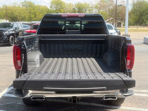 New Onyx Black 2026 GMC Sierra 1500 SLT 4WD - photo 23 - Stock #261336