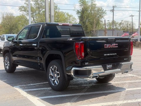 New Onyx Black 2026 GMC Sierra 1500 SLT 4WD - photo 25 - Stock #261336