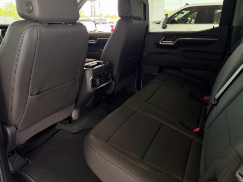 New Onyx Black 2026 GMC Sierra 1500 SLT 4WD - photo 31 - Stock #261336
