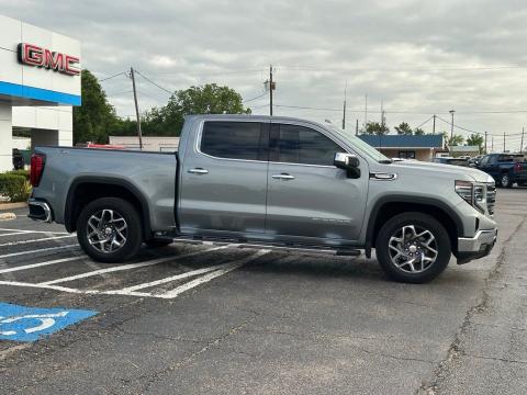 Certified Pre-Owned Sterling Metallic 2025 GMC Sierra 1500 SLT 4WD - photo 4 - Stock #261007A
