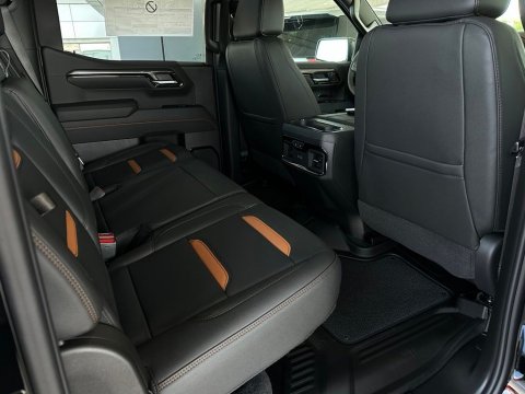 New Onyx Black 2026 GMC Sierra 1500 AT4 4WD - photo 17 - Stock #261025