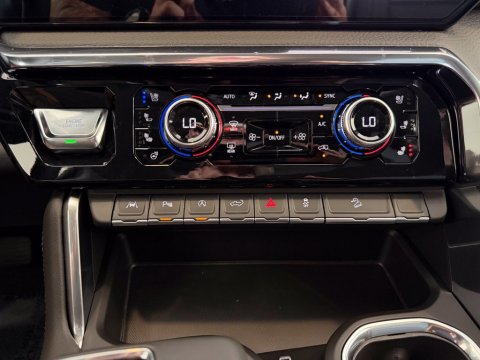 New Sterling Metallic 2026 GMC Sierra 1500 Denali 4WD - photo 40 - Stock #261309