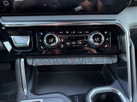 New Onyx Black 2026 GMC Sierra 1500 Denali 4WD - photo 24 - Stock #261321