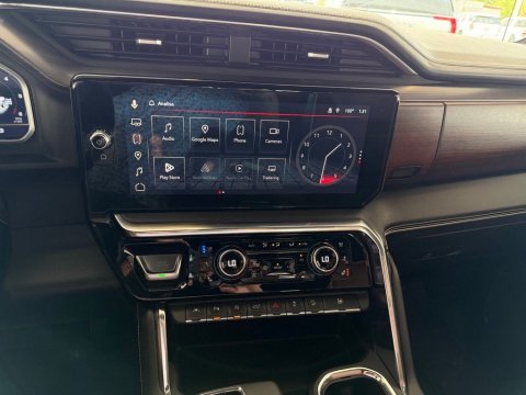 Certified Pre-Owned White Frost Tricoat 2023 GMC Sierra 1500 Denali Ultimate 4WD - photo 24 - Stock #260987A
