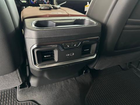 New Onyx Black 2026 GMC Sierra 1500 Denali Ultimate 4WD - photo 21 - Stock #260979