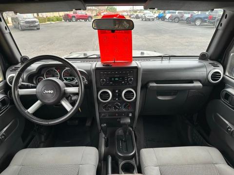 Pre-Owned Black Clearcoat 2008 Jeep Wrangler Unlimited Sahara 4WD - photo 20 - Stock #X2448