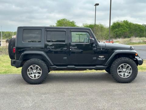Pre-Owned Black Clearcoat 2008 Jeep Wrangler Unlimited Sahara 4WD - photo 4 - Stock #X2448