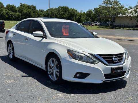  Pre-Owned 2017 Nissan Altima 3.5 SL Stock#X2277 White FWD 