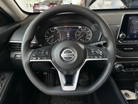 Pre-Owned Brilliant Silver Metallic 2022 Nissan Altima 2.5 SV FWD - photo 19 - Stock #260789A