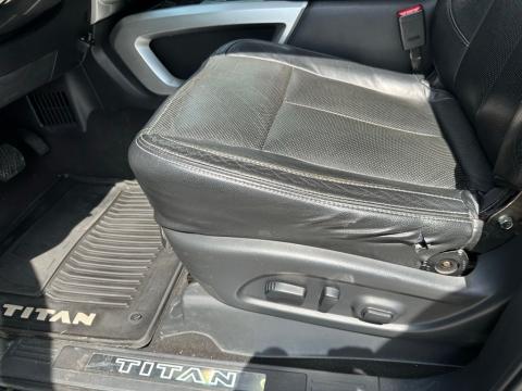 Pre-Owned Super Black 2020 Nissan Titan SV 4WD - photo 13 - Stock #X2472