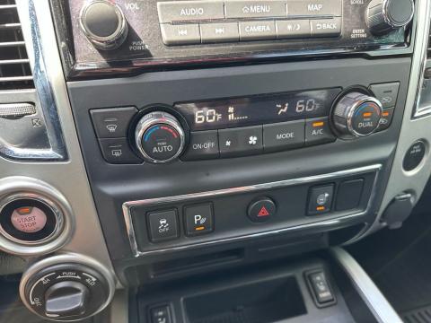 Pre-Owned Super Black 2020 Nissan Titan SV 4WD - photo 26 - Stock #X2472