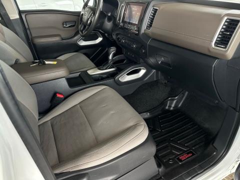 Pre-Owned Glacier White 2022 Nissan Frontier SV 4WD - photo 15 - Stock #A1066A