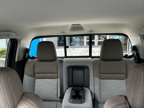 Pre-Owned Glacier White 2022 Nissan Frontier SV 4WD - photo 26 - Stock #A1066A