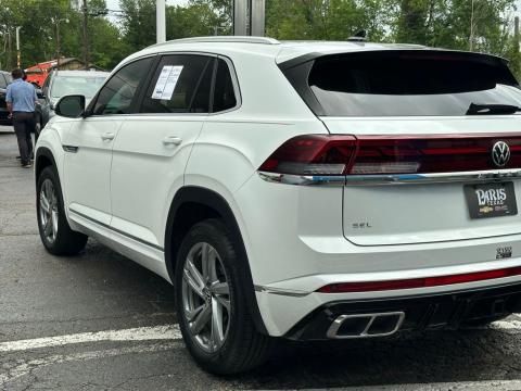 Pre-Owned  2024 Volkswagen Atlas Cross Sport 2.0T SEL R-Line AWD - photo 7 - Stock #260476B