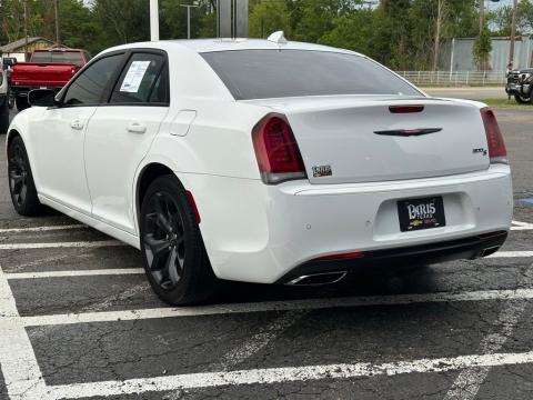 Pre-Owned Bright White Clearcoat 2022 Chrysler 300 S RWD - photo 7 - Stock #260836A