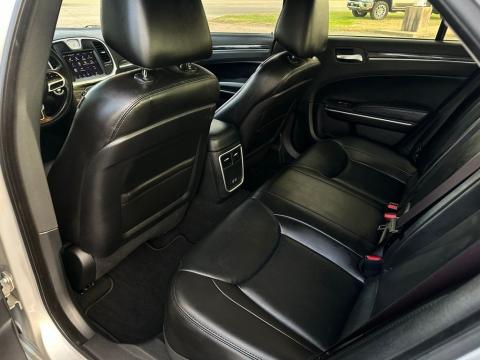 2022 Chrysler 300 Touring