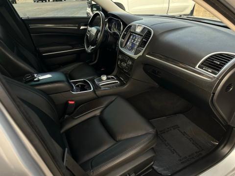 2022 Chrysler 300 Touring