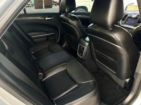 2022 Chrysler 300 Touring