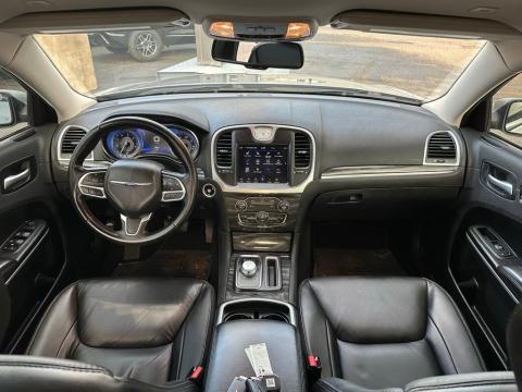 2022 Chrysler 300 Touring