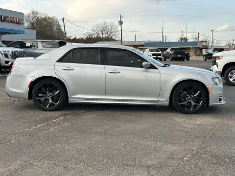 2022 Chrysler 300 Touring