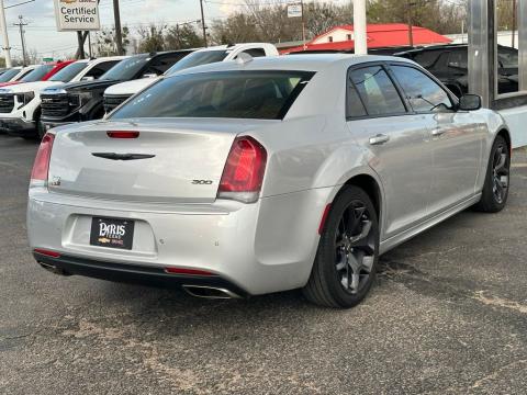 2022 Chrysler 300 Touring