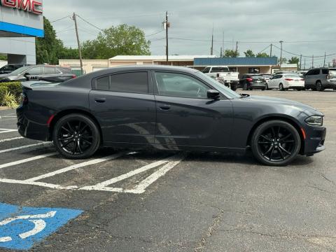 Pre-Owned Maximum Steel Metallic Clearcoat 2017 Dodge Charger SE RWD - photo 4 - Stock #251043D
