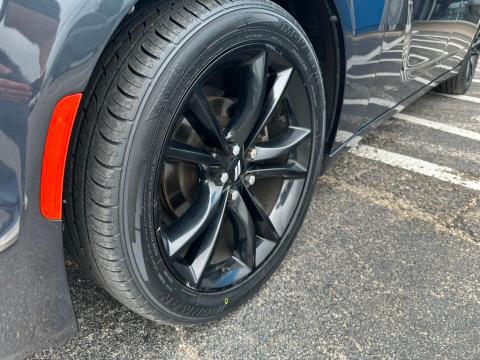 Pre-Owned Maximum Steel Metallic Clearcoat 2017 Dodge Charger SE RWD - photo 9 - Stock #251043D