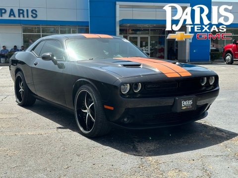 Pitch Black Clearcoat 2022 Dodge Challenger SXT RWD for sale in Paris, TX - Stock #260628D